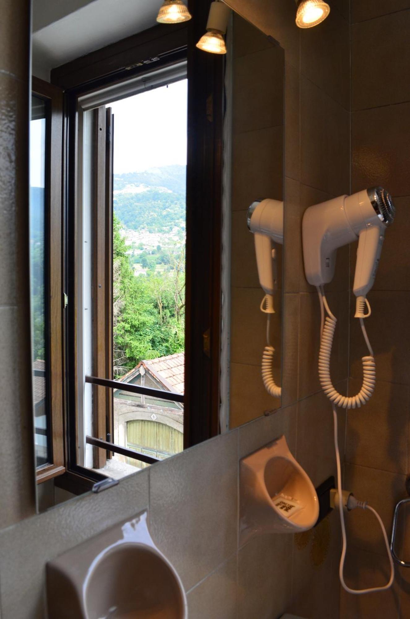 La Locanda Dell'Oreste Dizzasco Dış mekan fotoğraf